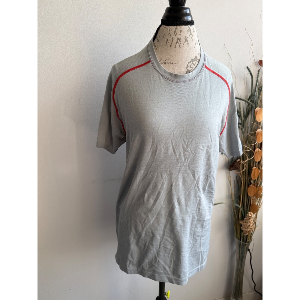 Lululemon Mens Metal Vent Tech Short Sleeve Shirt Grey Red Stitching Size L 2941
